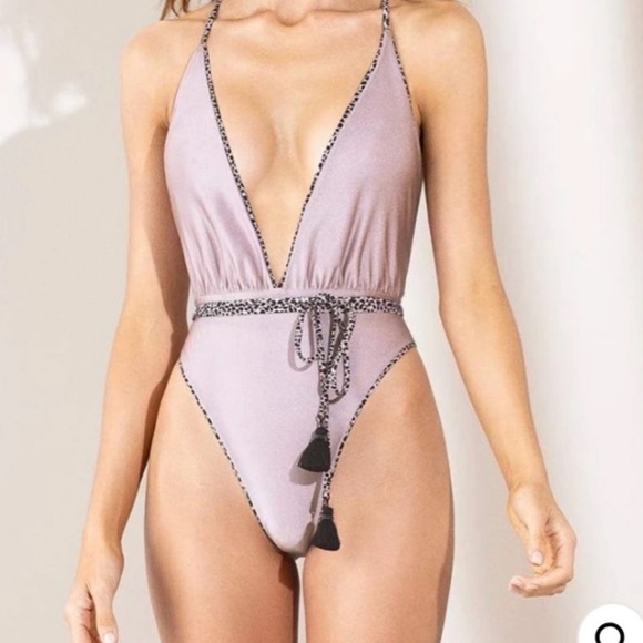 NWT Reversible Maaji Cheetah Safari Plunge One Piece Swimsuit - Picture 3 of 6
